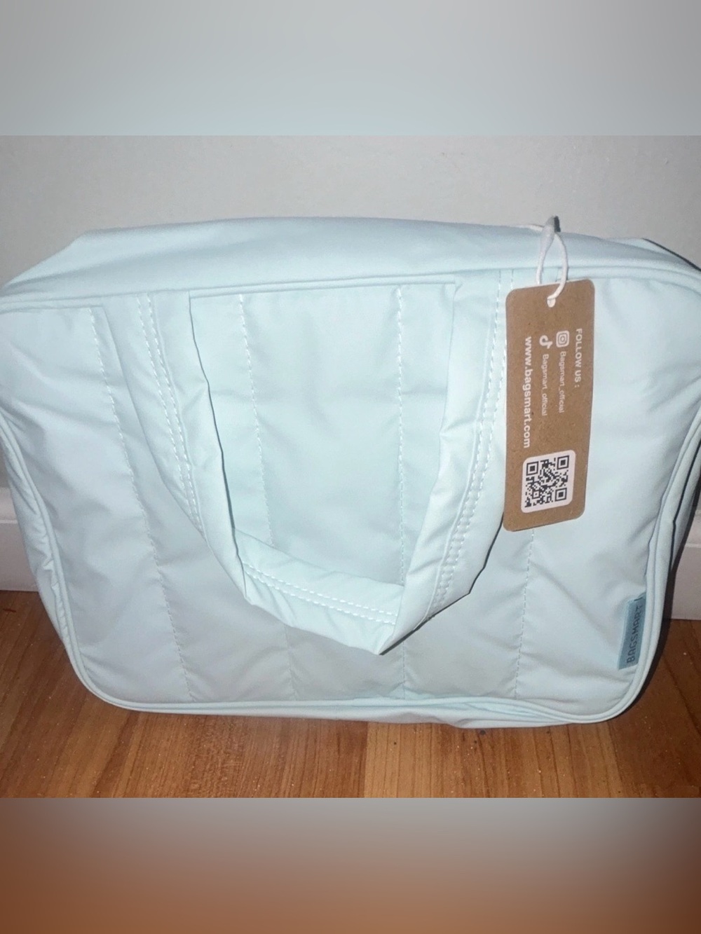 BAGSMART Zora Light Blue Nylon Hanging Makeup Bag w/ Zipper Pockets